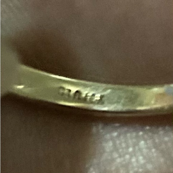 Vintage Blue Ice Trillion Cut Ring 10kt Solid Yellow Gold, Size 6 - Picture 5 of 5